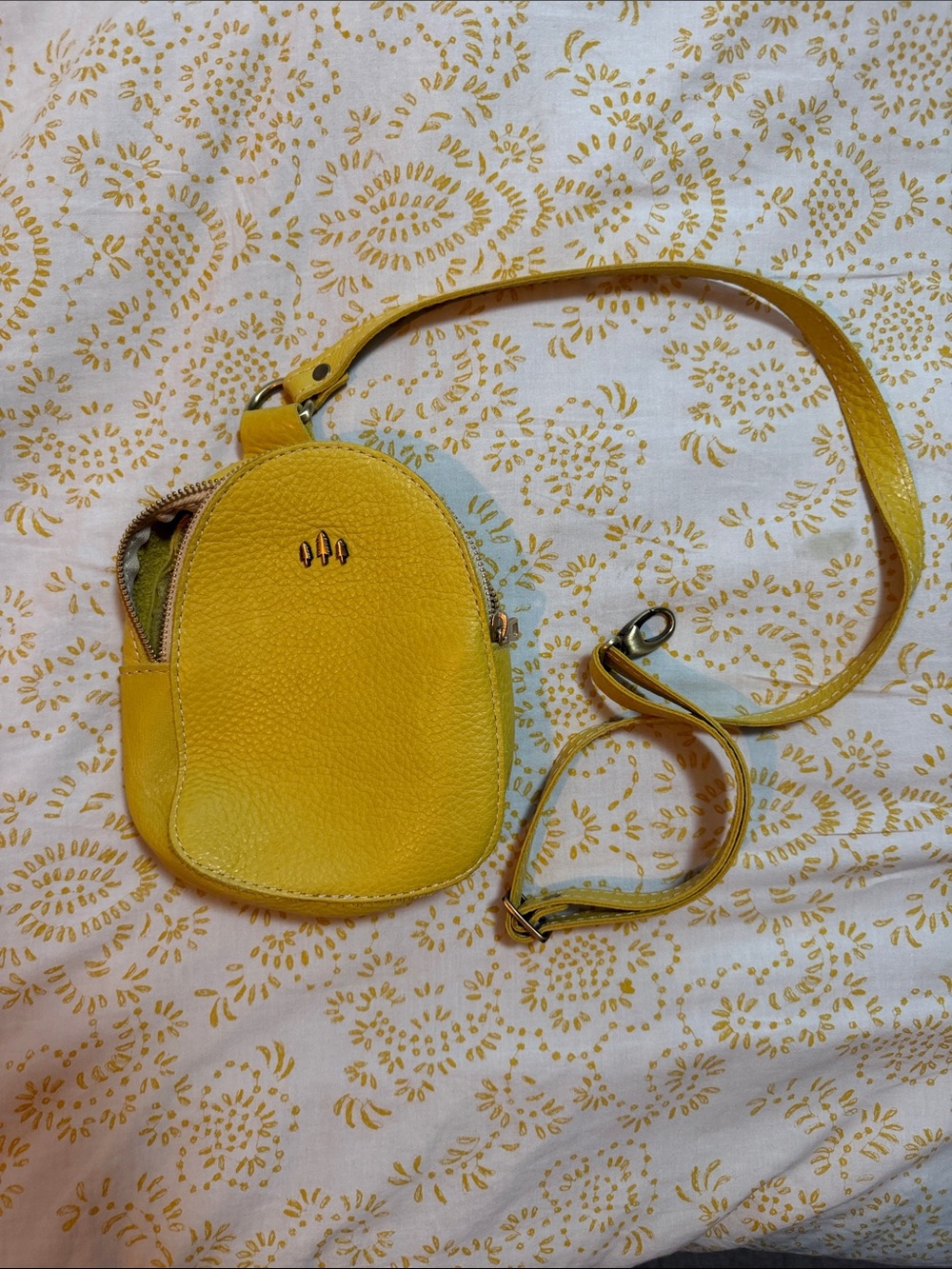 Portland Leather Goods Yellow Sydney Sling Bag